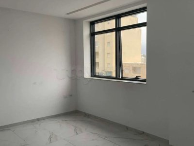 Bureau A+1 neuf haut standing à Ennasr 2 Hedi Nouira