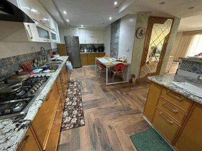 A vendre triplex s+4 prés de la closerie, hôpital mongie slim la Marsa