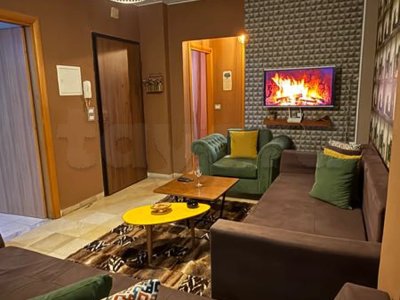 Studio richement meublé à louer à Cité Ennasr près de clinique amilcar