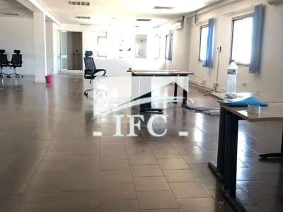 Bureau en 8 espaces-330m²-charguia 2-IFCC173