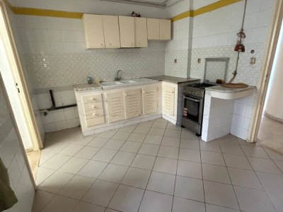 🏠 Ennasr 2 ; à LOUER Spacieux Appt S+2 bien situé 🏠