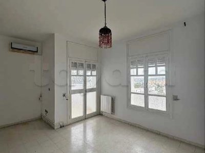 Ennasr 2; A vendre Un appartement S+3