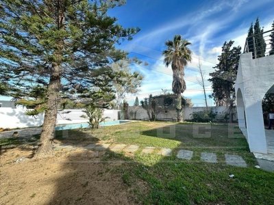 A LOUER UNE MAGNIFIQUE VILLA A LA SOUKRA