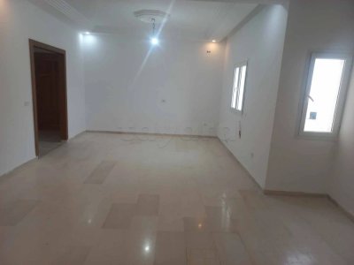 A louer Spacieux S+3 au Rue du Parc Soukra