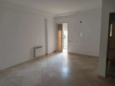 A vendre S+2 a cité sahafa