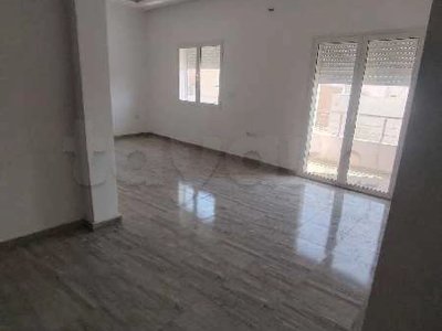A louer appartement s+2 a cité enkhilet près cnss