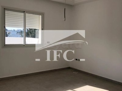 Bureau en 3 espaces-160m²-Ariana-IFCA154