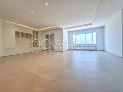 Spacieux Appartement S+3 à vendre à La Soukra
