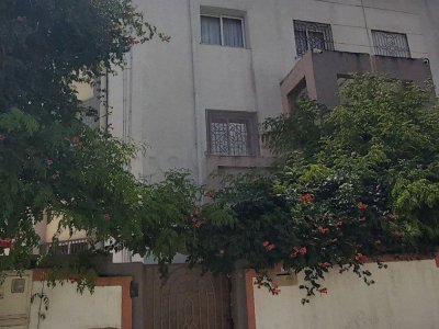 A louer appartement Standing S+1 semi meublé, 3ème étage d'une villa