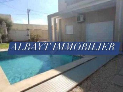 Un appartement en S+3 avec jardin et piscine à Chotrana 3