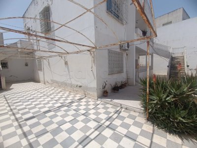 A vendre une villa Ariana ville