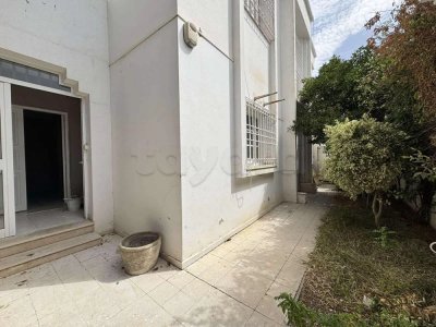 📍 NOUVELLE ARIANA : REZ-DE-CHAUSSÉE DE VILLA S+4 À USAGE BUREAUTIQUE OU HABITATION