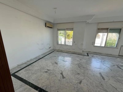 À vendre S+3 à Ennasr