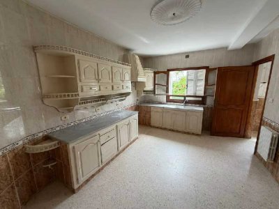 ENNASR 1 : ETAGE DE VILLA S+4 A LOUER