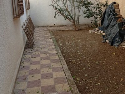 location menzah6  rez de chaussée villa s+2  jardin