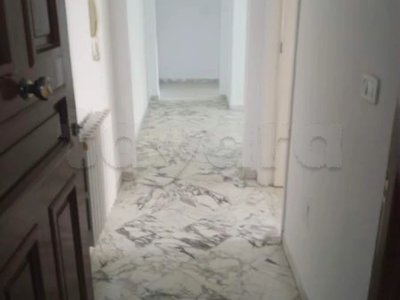 À louer S+1 situé à Hay Ennasr, Résidence Yassine, Avenue Hédi Nouira.