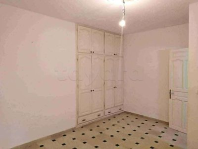 A louer RDC d'une villa S+3  (meublée pour étudiants sans frais )