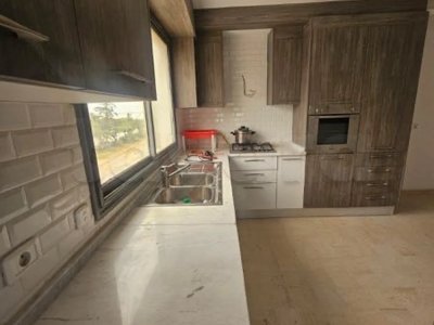 🏡à louer un appartement s+3 à chotrana 3