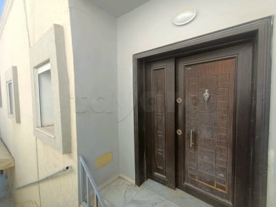 A Louer Étage d'une villa S+4 à Ennkhilet ( pas loin de technopole el ghazela )