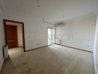 A vendre un appartement S+2 à cité Ennaser 1