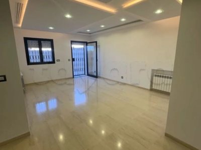 A louer un appartement s+3 à la soukra
