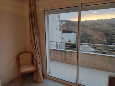 Ennasr 2 | S+1 meublé Terrasse | Haut standing