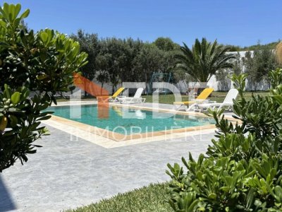 A Vendre Villa pied dans l'eau à Ras Jebel