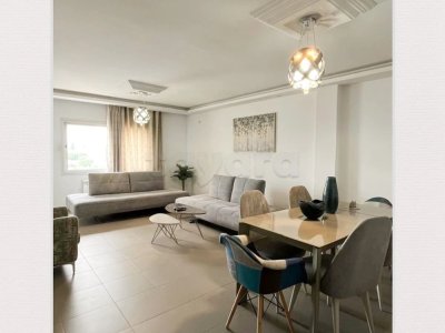 À VENDRE MAISON R+1 AVEC REZ COMMERCIAL DANS LE CENTRE DE BEN AROUS