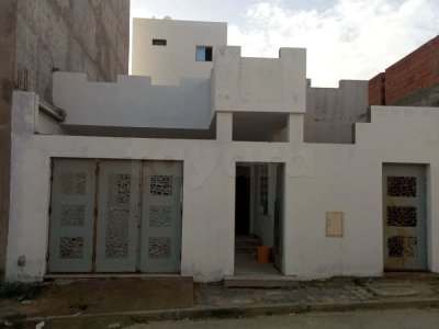 maison s+3 Mhamdia Ben Arous belle  emplacement.