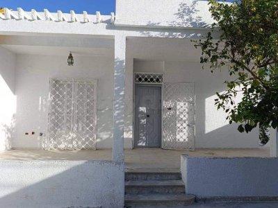 A Vendre  Villa  RDC au Manouba Cité Amal