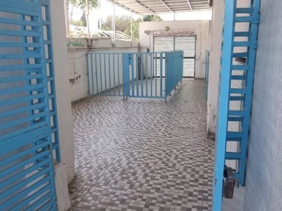AL Local commercial La Manouba 4500dt