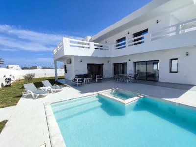 Villa d'exception + Terrain (titré) à Djerba Midoun