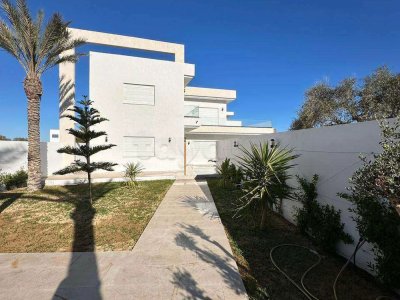 Villa titre bleu  à aghir Djerba  prés de la plage à vendre