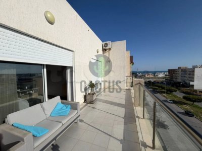 À Vendre: S+4  Avec Terrasse  Vue Sur Mer dans une résidence à Cité el Wafa ,Nabeul