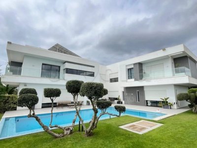 Villa de maître S+6 avec piscine à Mrezge, Hammamet