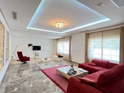 A vendre villa S+5 Haut standing à Sidi Mahersi , Nabeul