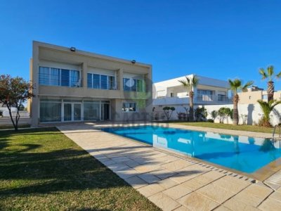 Location vacances : Villa en S+4  avec piscine pieds dans l'eau à Jinéne, Beni khiar.