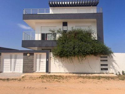 À Vendre  Résidence Vue Mer à Chatt Ezzouhour – Nabeul