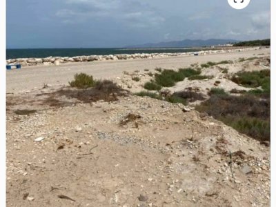 Terrain pied dans l'eau