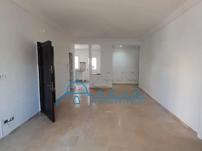 Etage d'une villa à louer – Cité Il Wafa,