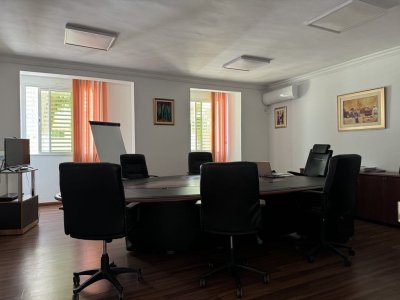Bureaux & Commerces Bureau à Le Kram (El Kram) - Immeuble bureautique 2500 m2 au lac 3