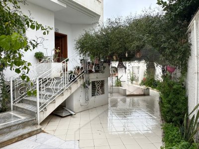 Vente Maisons à Marsa Safsaf (La Marsa) - Av villa avec appartement à la marsa -