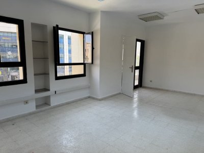 Bureaux & Commerces Bureau à Montplaisir (Bab Bhar) - Immeuble bureautique 2900 m2 à montplaisir