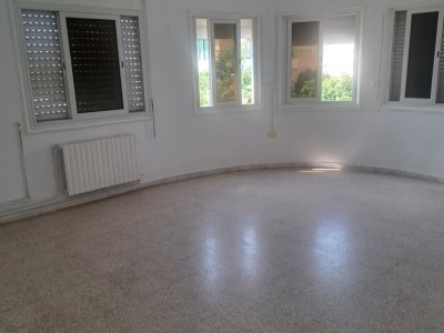 Vente Maisons à Nouvelle Ariana (Ariana Ville) - Villa à nouvelle ariana de surface 423 m2 tfi -