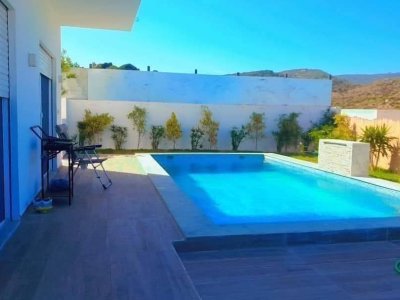 Vente Maisons à Cite Touristique (El Haouaria) - Villa salon et 3 suites avec piscine -