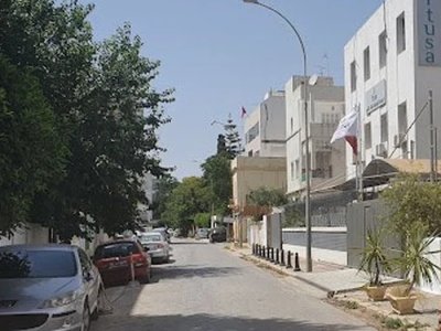 Location Surfaces à Kheireddine Pacha (Cite El Khadra) - Immeuble bureautique -