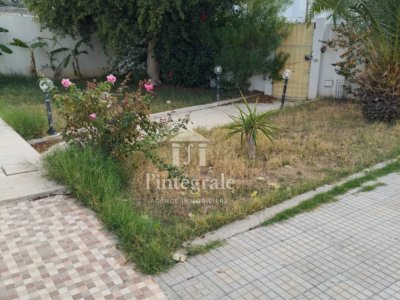 Location Maisons à El Menzah 9 (El Menzah) - S4 réez de chaussée avec jardin -