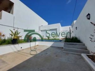 Location Maisons à Chotrana 3 (La Soukra) - Une villa meuble en s3 plain pied  avec piscine -