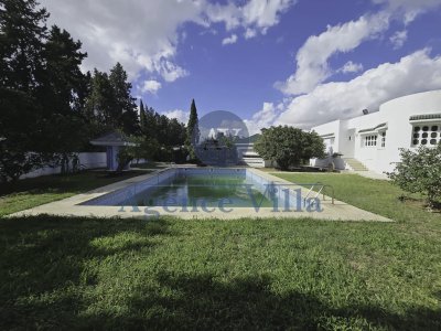 Location Maisons à Chotrana 1 (La Soukra) - Une grande villa à la soukra -