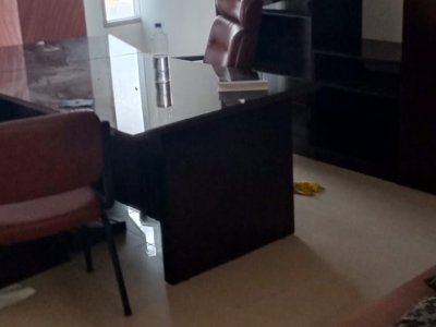 Bureau à Montplaisir (Bab Bhar) - Bureau lux avec meubles -